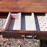 Country farm table in pine