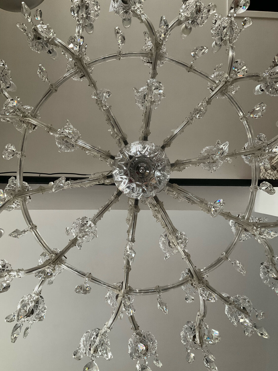 Chandelier 35 Murano glass lamps and crystal tassels D120cm