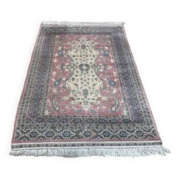 Handmade wool Pakistani rug