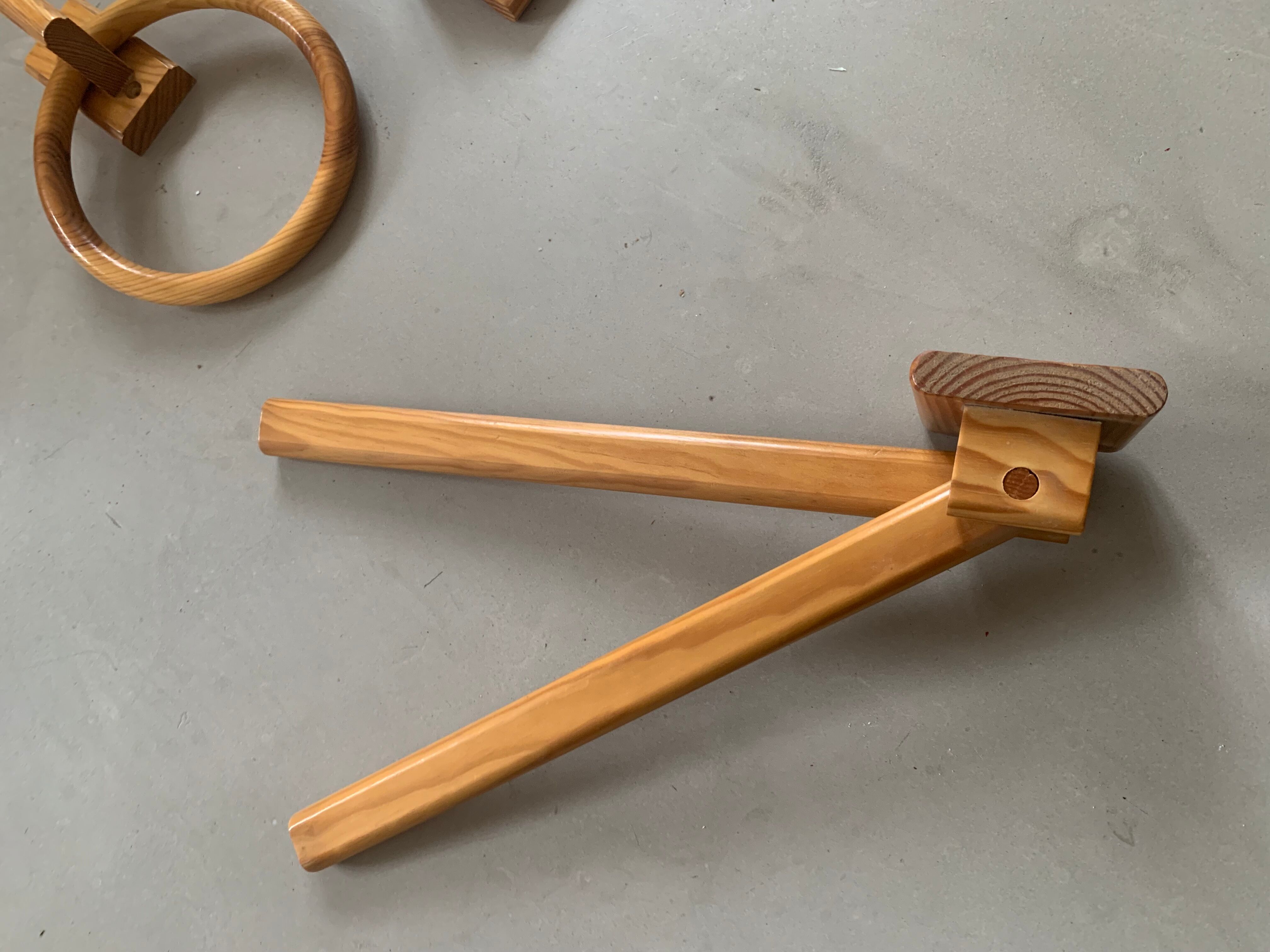 Pine bathroom accessories