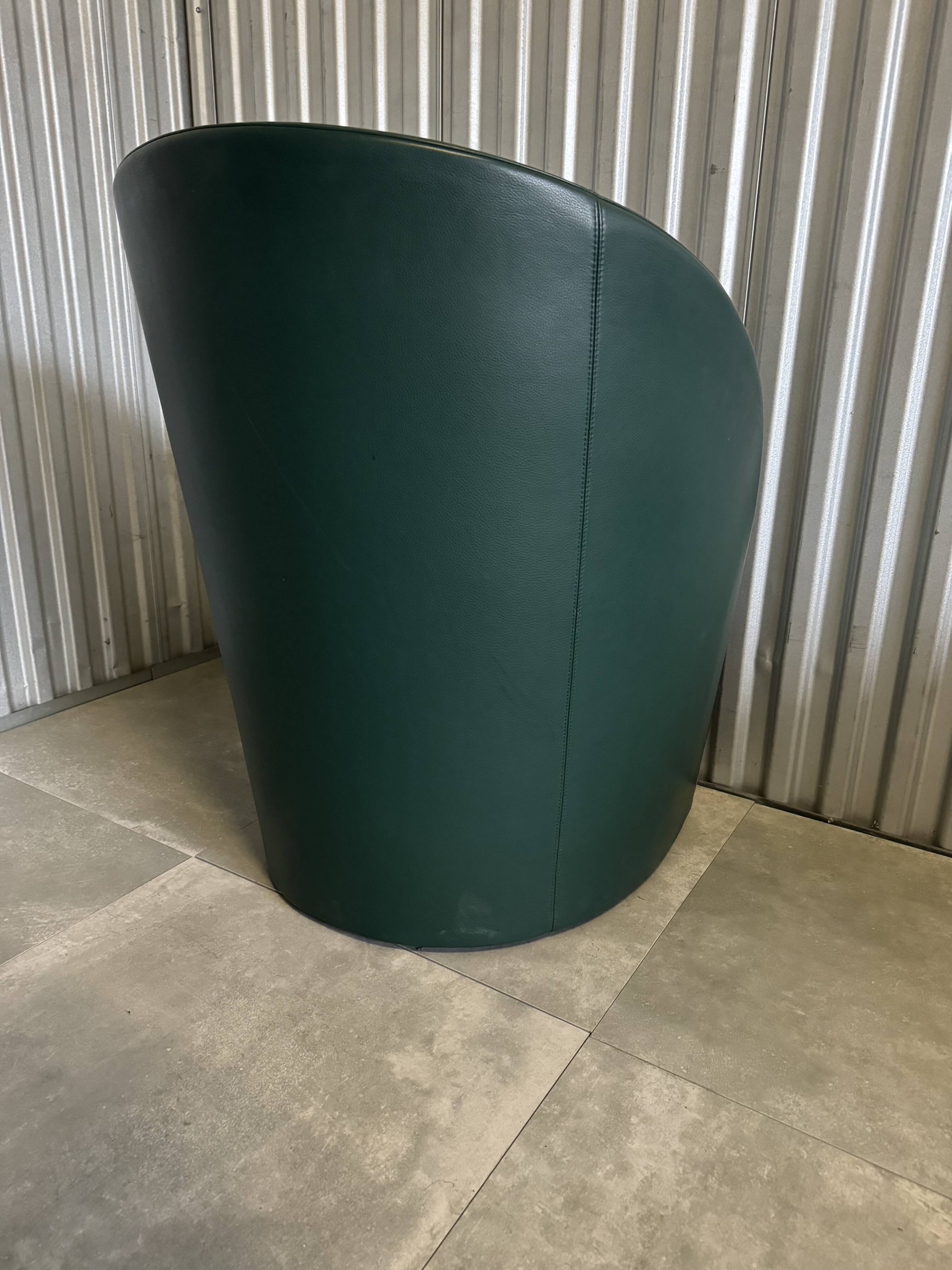 Poltrona frau intervista armchair green leather