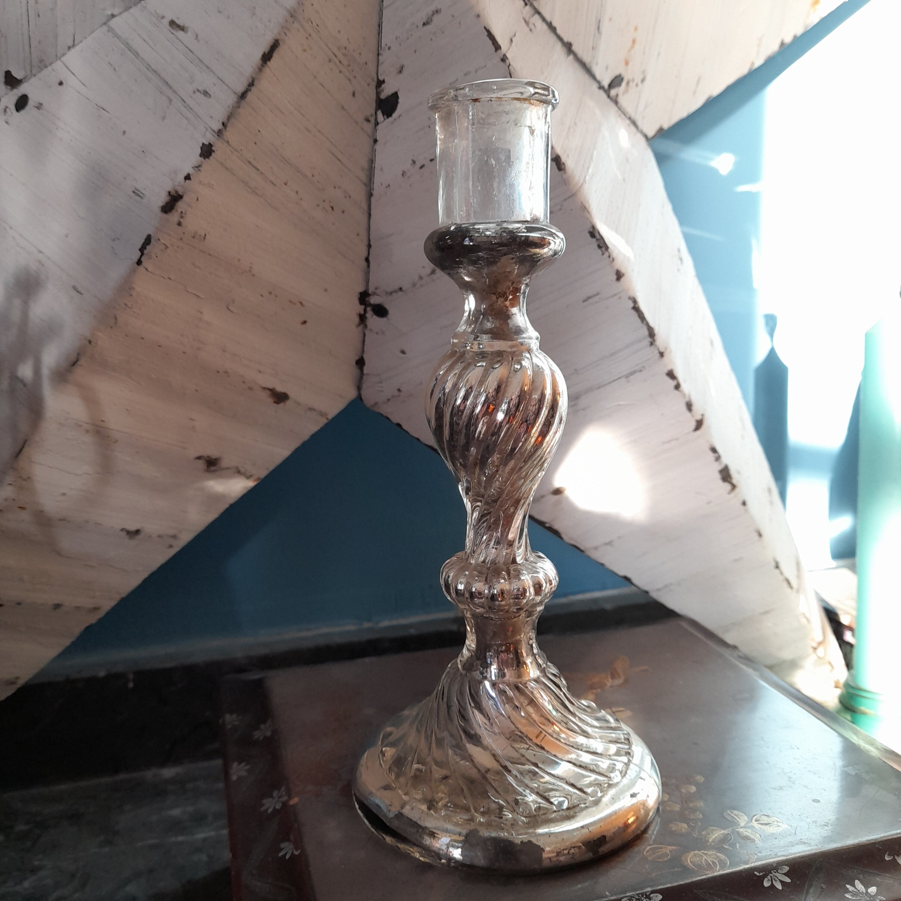 Candle holder eglomized glass