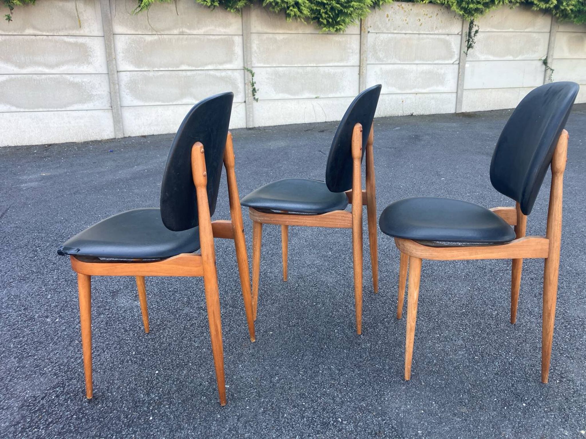Baumann Pegasus Vintage Chair