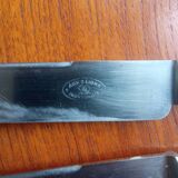 Horn knives with 2 lions