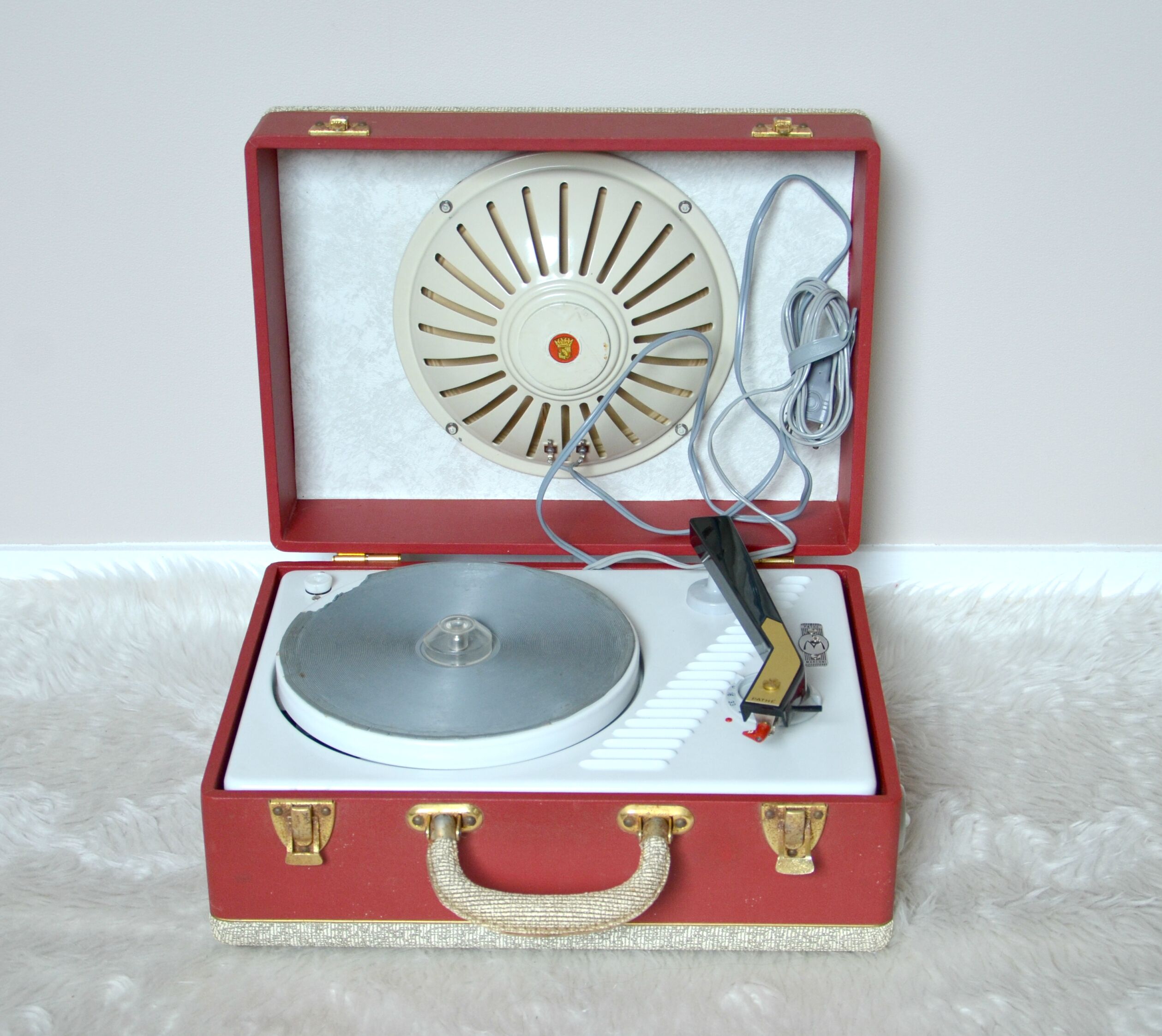 Record player, record player vintage pathé-marconi works