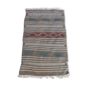 tapis gris berbère fait