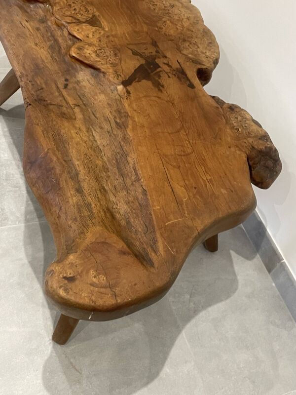 Table Brutaliste, superbe flash en plateau.