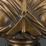 Bronze bust on shower stand XIXth representing Marianne Brown patina