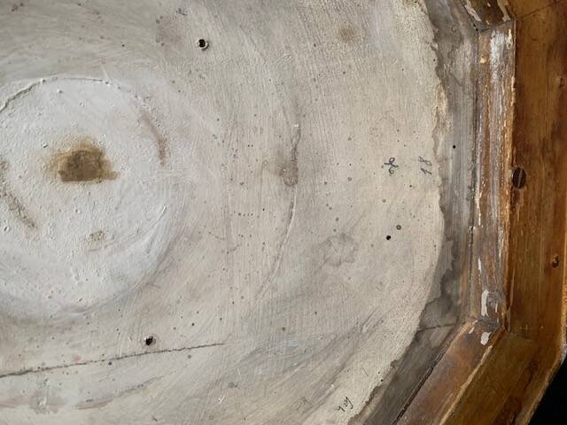 Large vintage ceiling ornament in wood and gilded resin, Louis XIV style