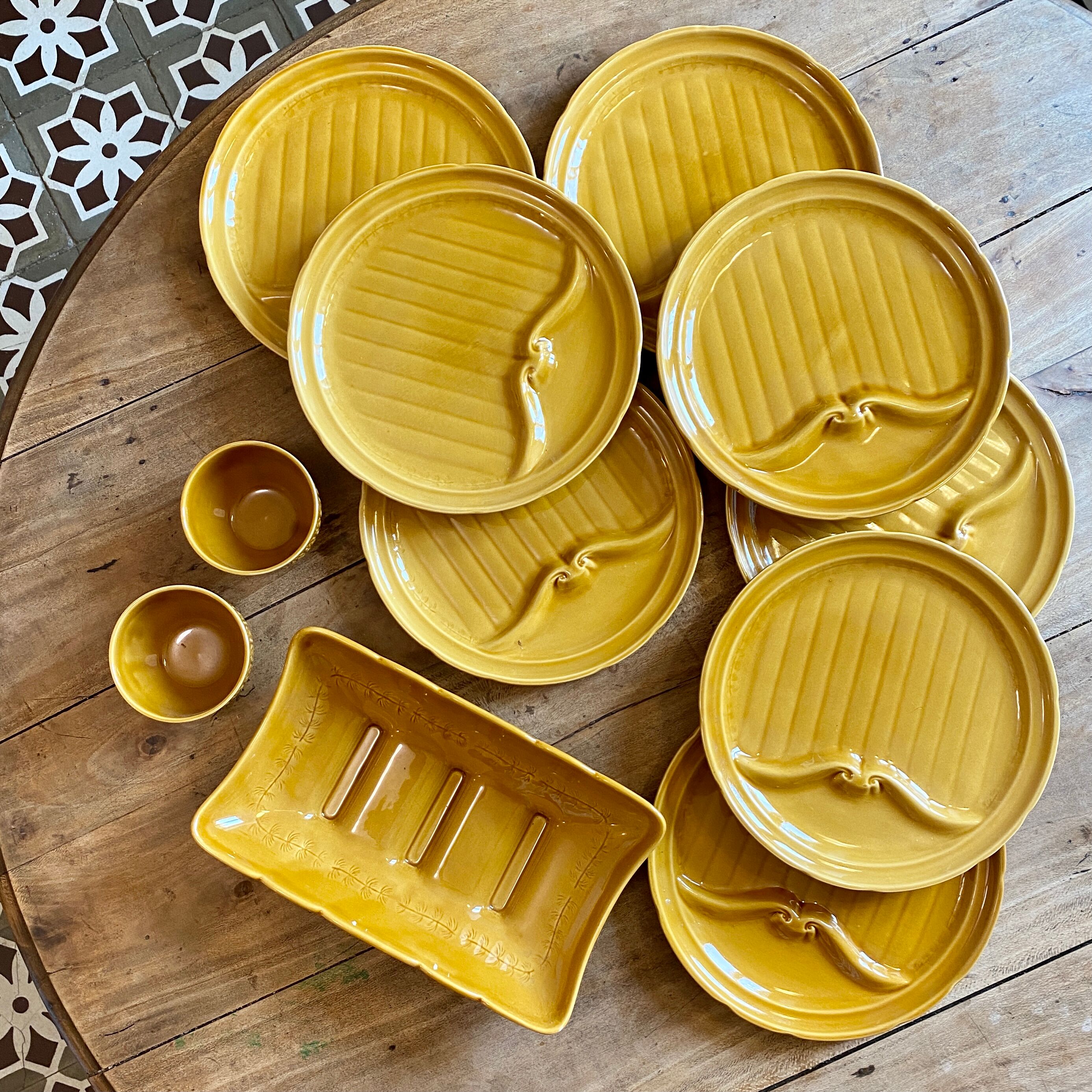 Vintage asparagus service from Gien