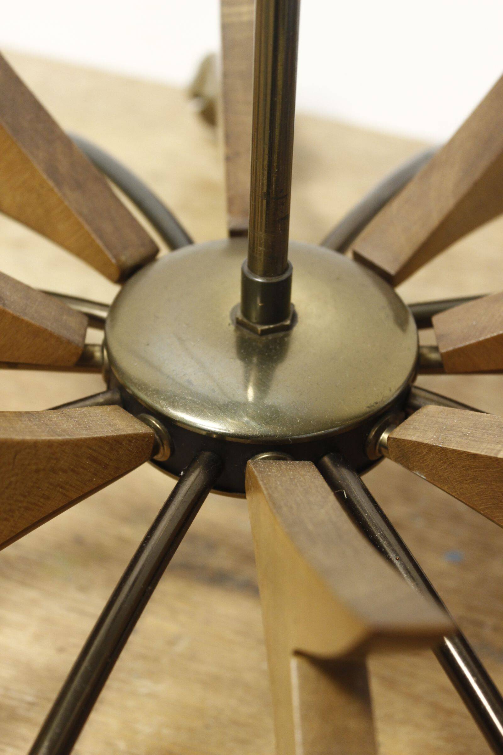 Sputnik chandelier 8 lights copper, teak & brass, Italy 1960s