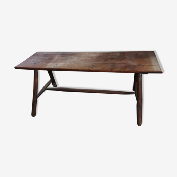 Solid wood dining table with stois
