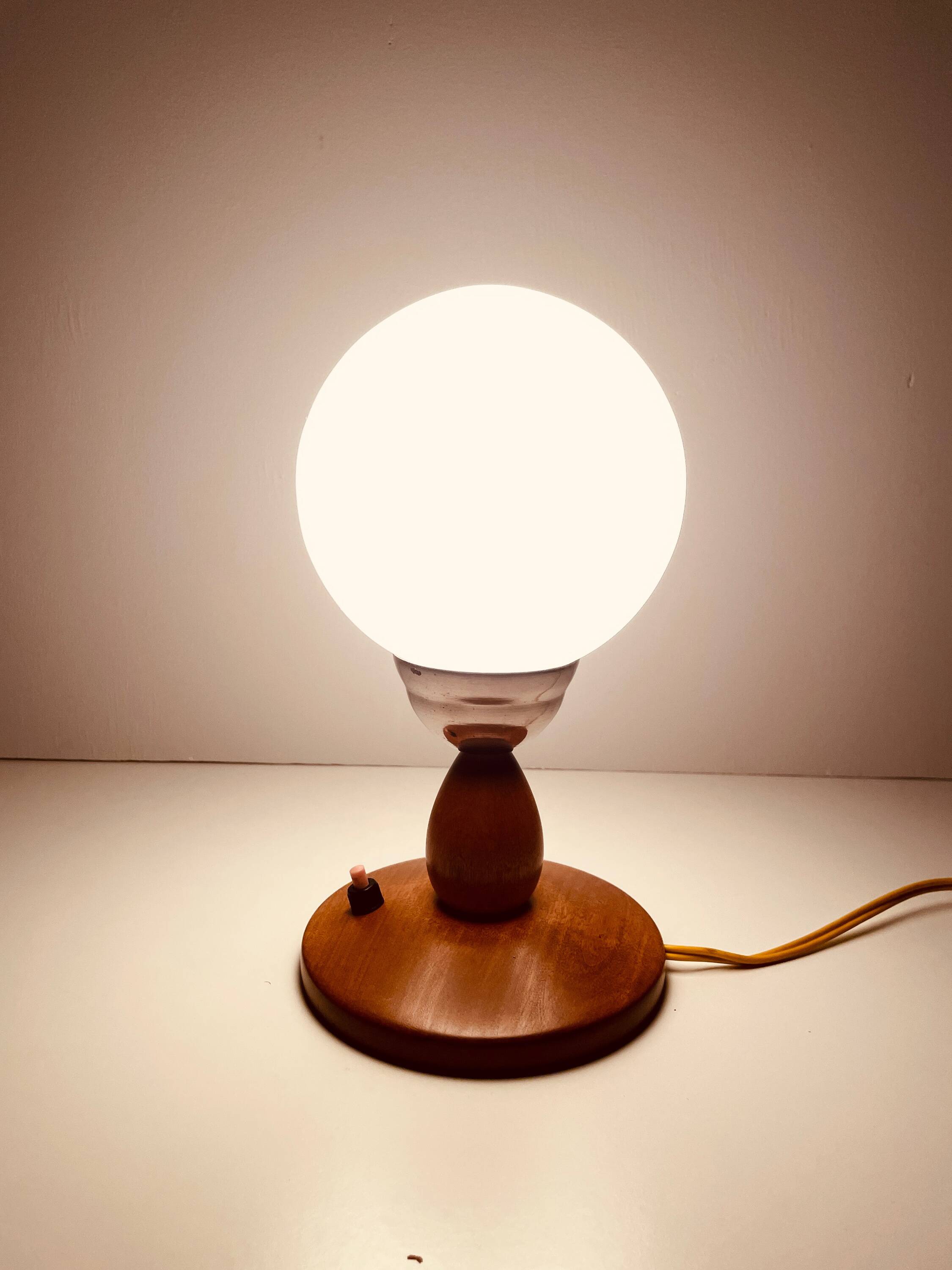 Lampe de chevet en bois, S.P. Metal Cracovie, années 1960