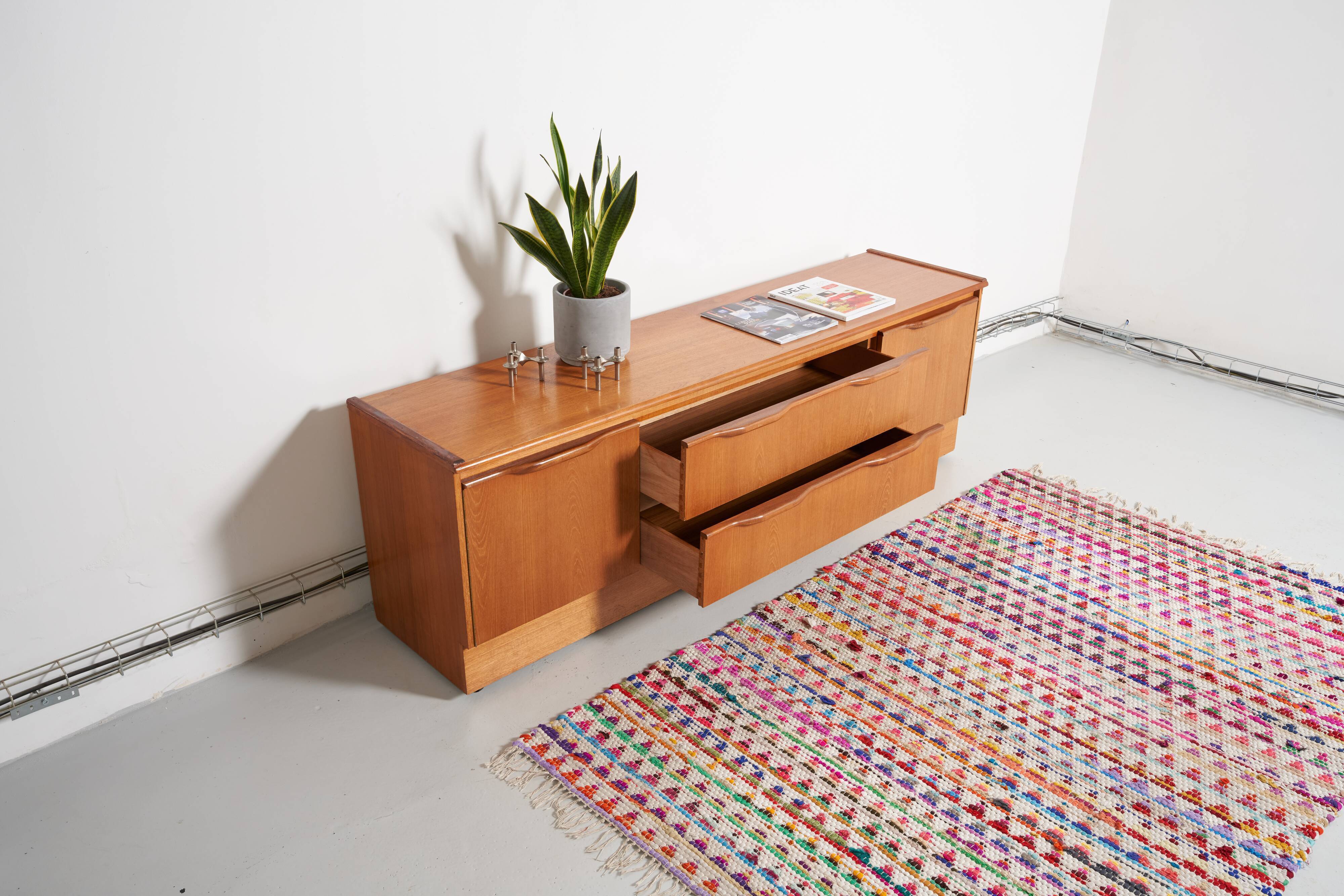 Low line or vintage tv furniture