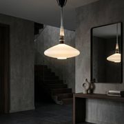 Suspension scandinave en opaline des années 60