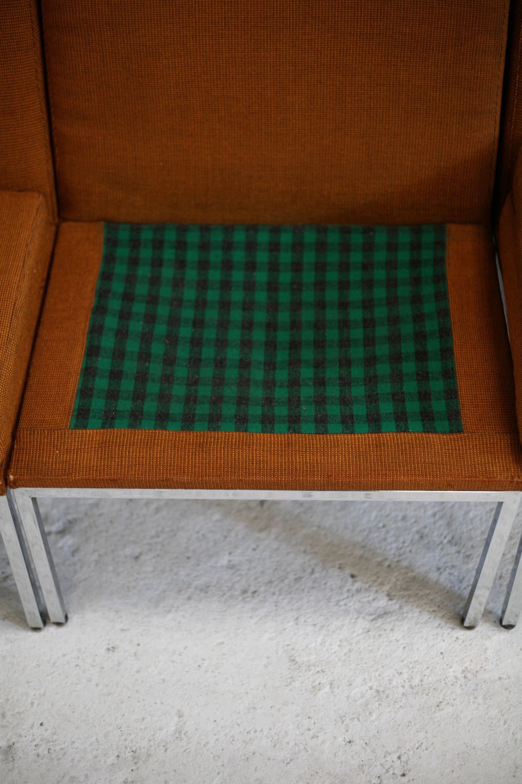 Ensemble de 10 chauffeuses de Louis Baillon, édition Planforms formant canapé modulable, circa 1950