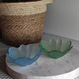Flower-shaped glass bowls