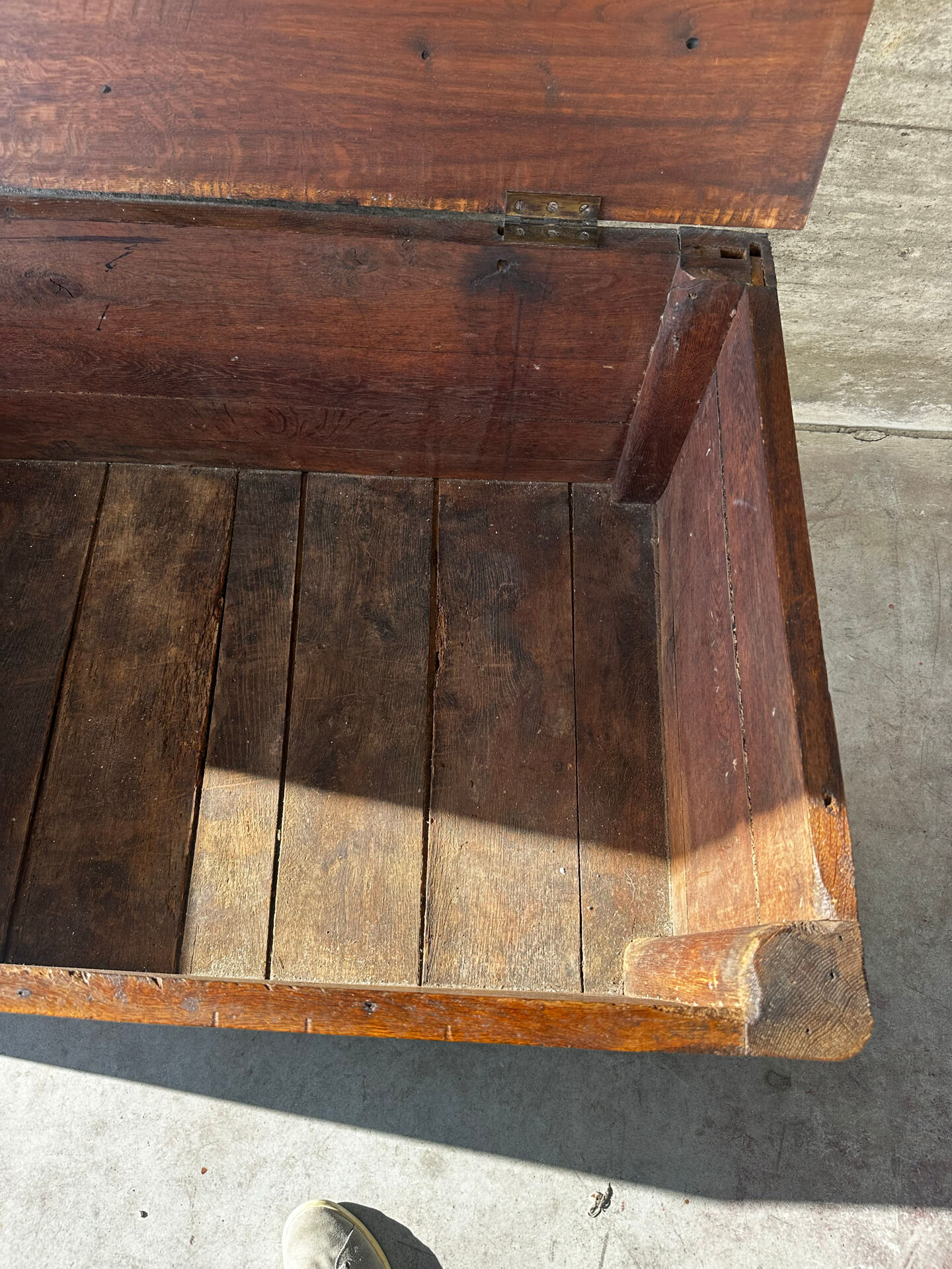 French provincial chest in carved and pegged solid oak, 18th century.