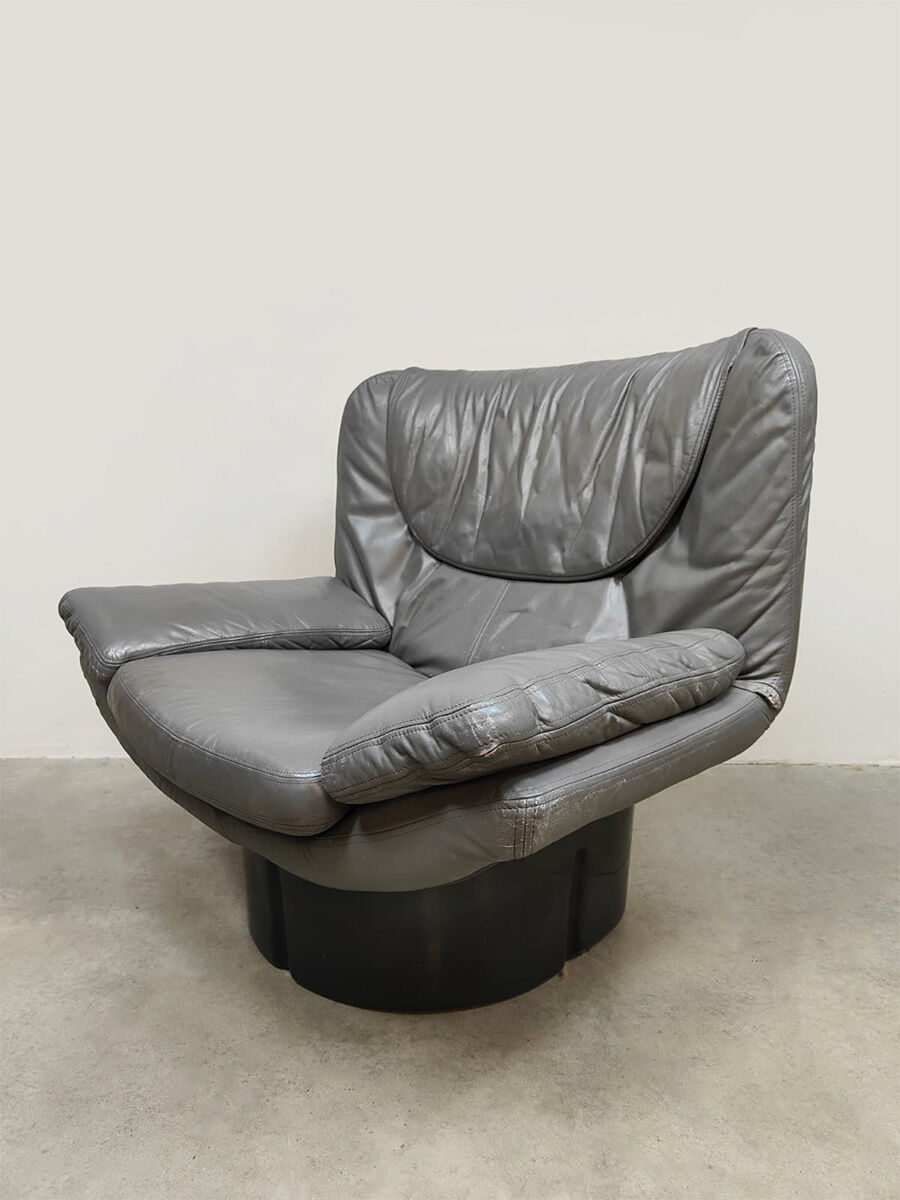 Vintage Il Poltrone leather lounge chair Ammannati & Vitelli Comfort