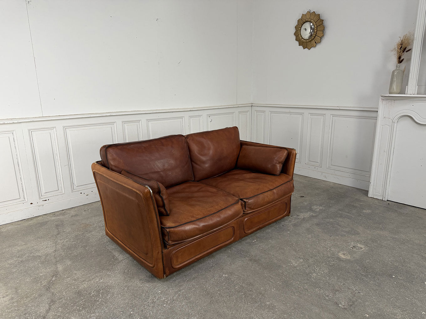 1980s two-seater leather sofa