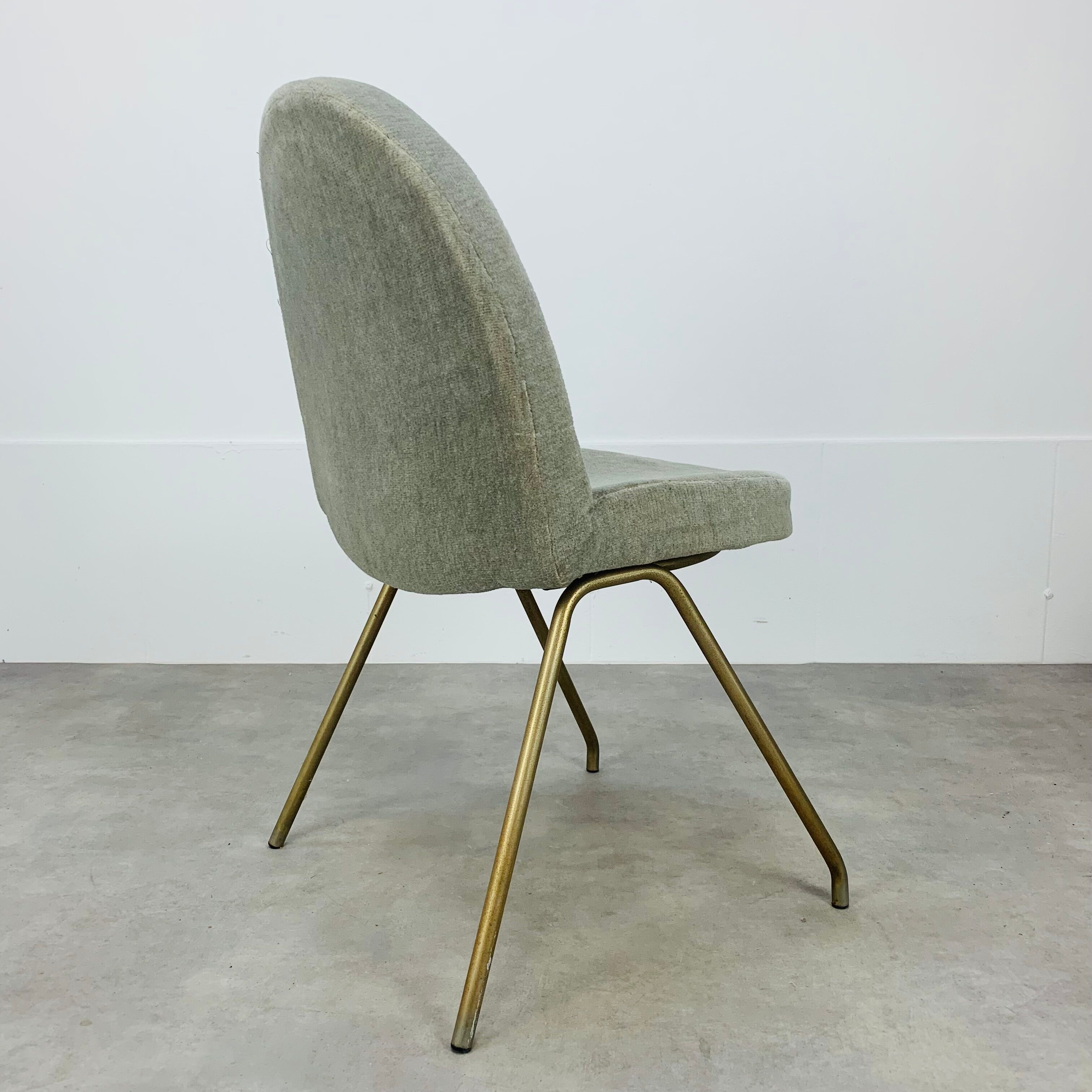 Chair 771 by Joseph André Motte called "tongue" for Steiner