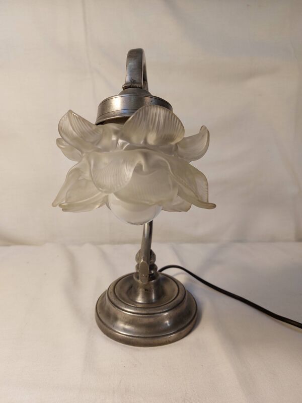 Lampe de table Art Déco en étain véritable circa 1920