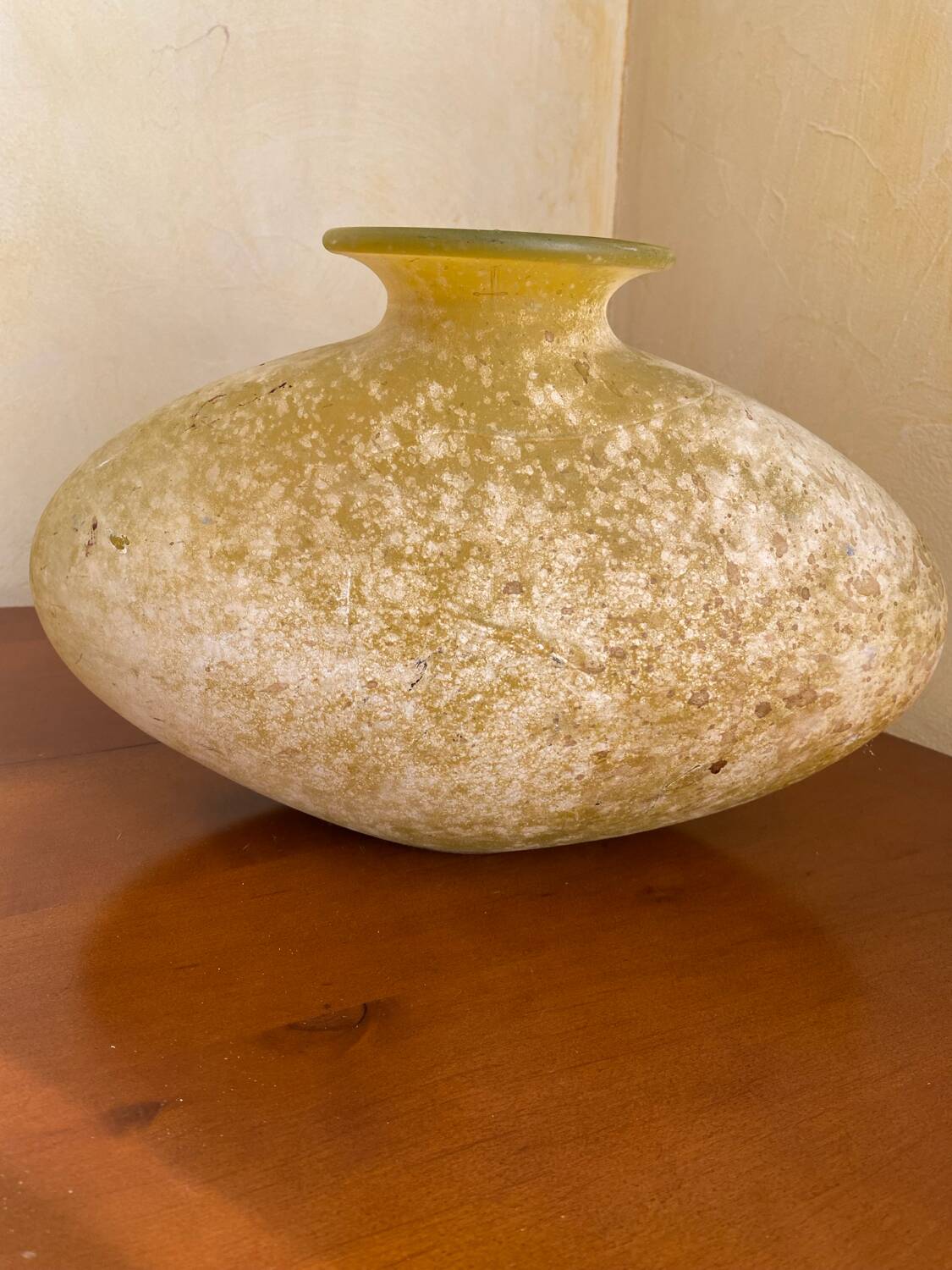 Vintage “SCAVO” vase in yellow Murano glass