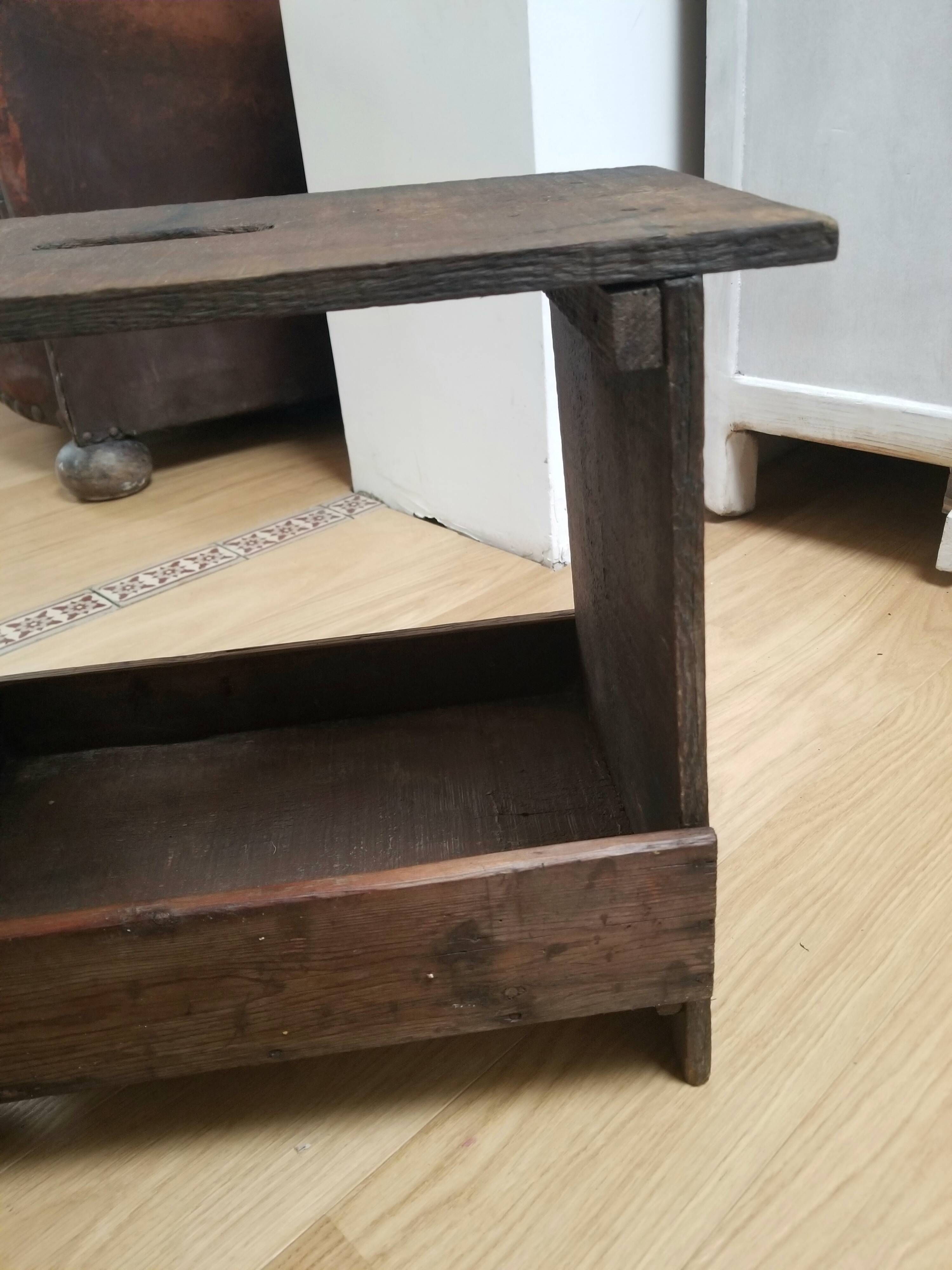 Workshop stool