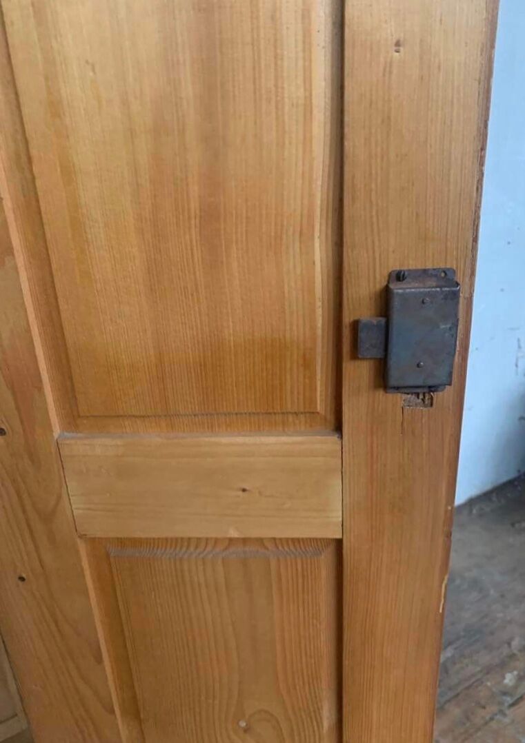 Parisian wardrobe with 2 doors in solid fir