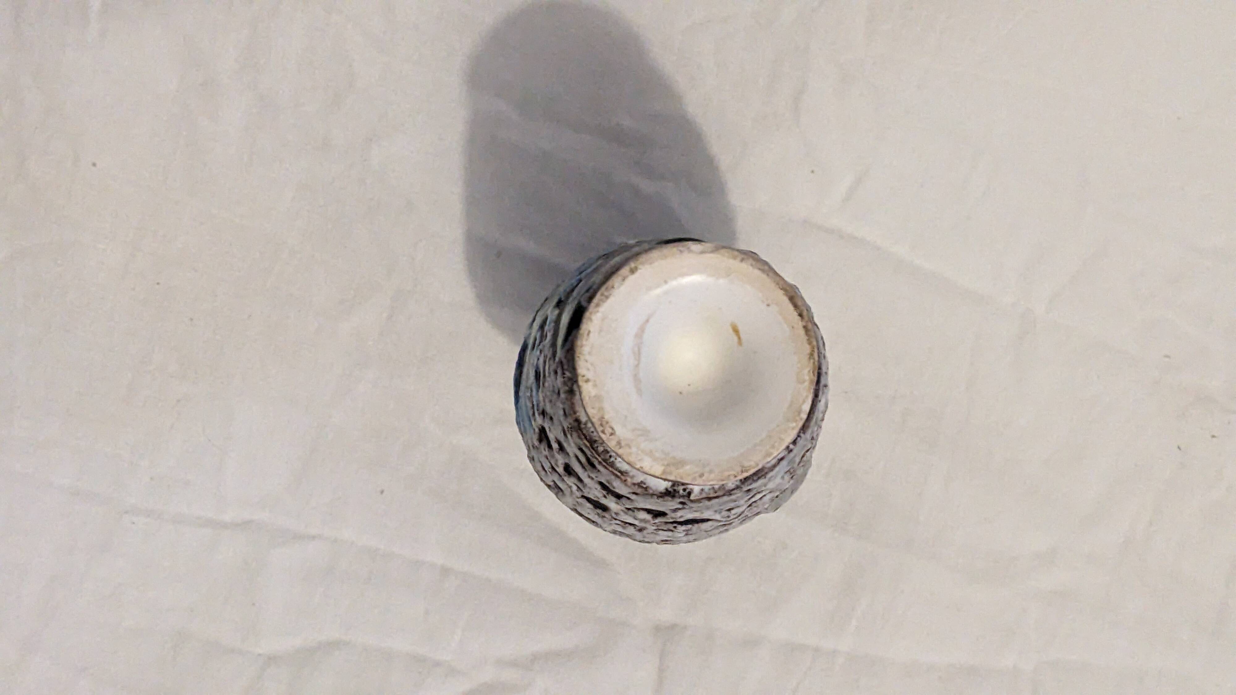 Small vase in fat lava style