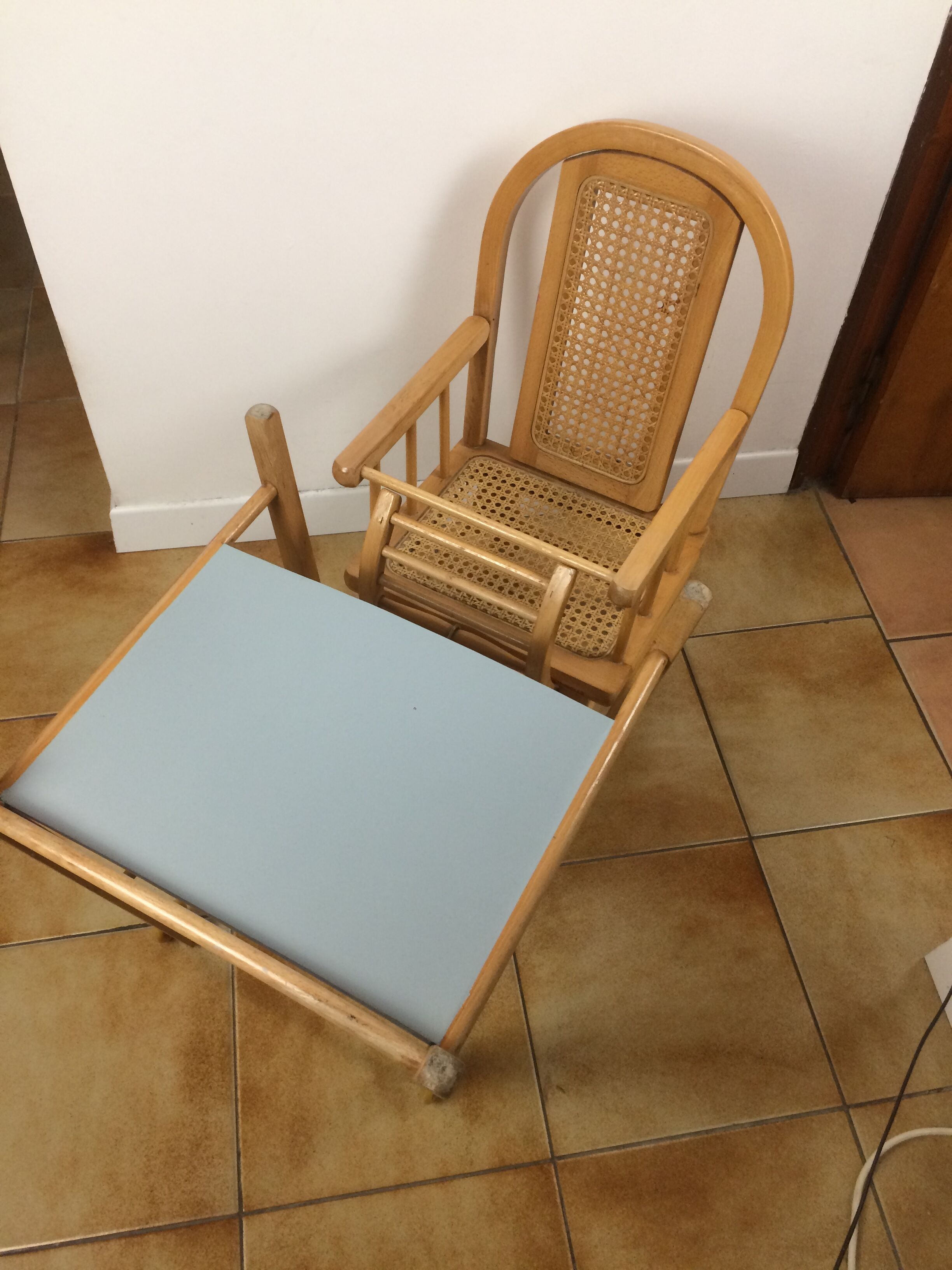 High canage chair