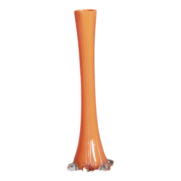 Vase orange en verre