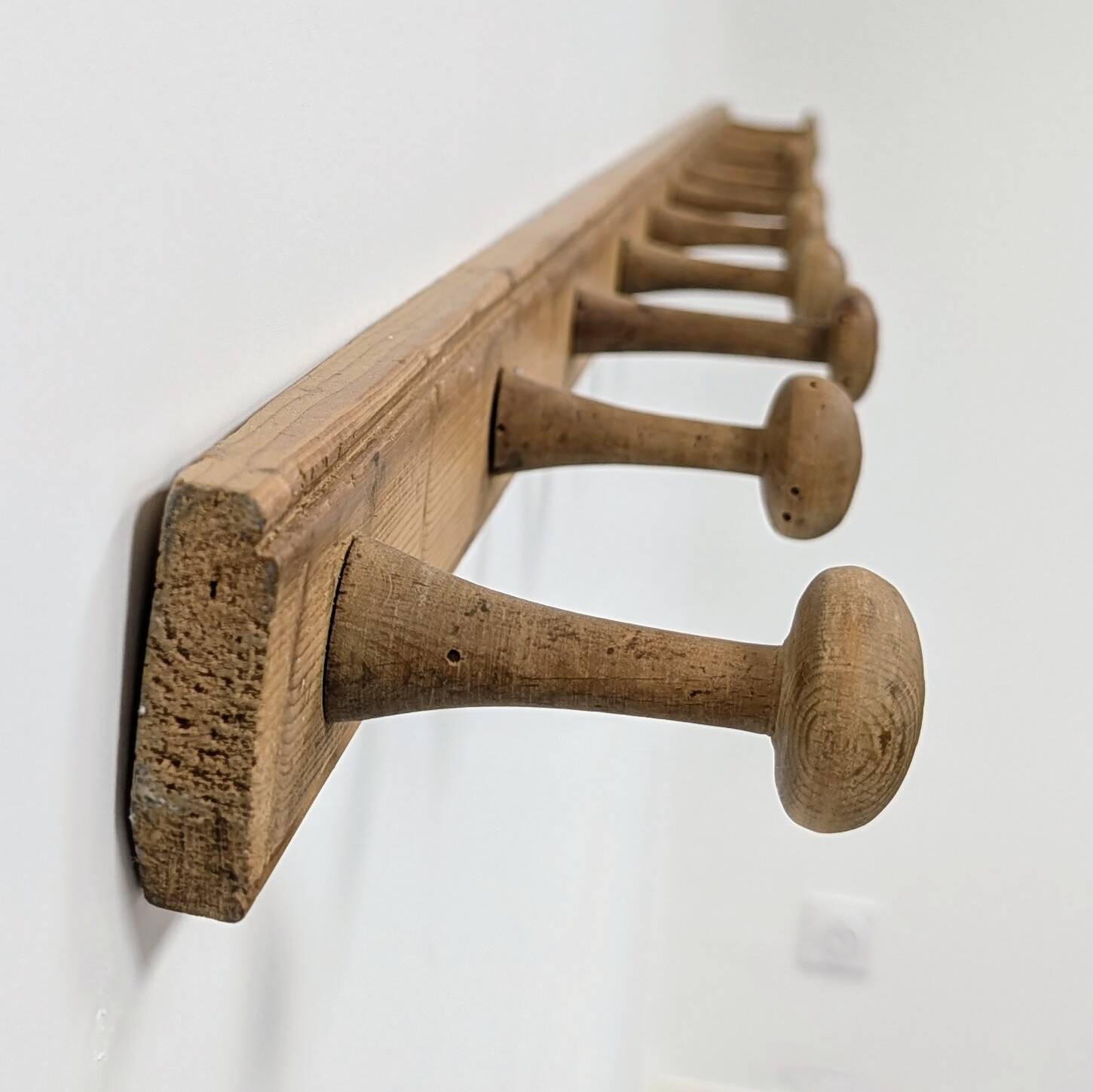 Wall-mounted coat rack with 12 hooks