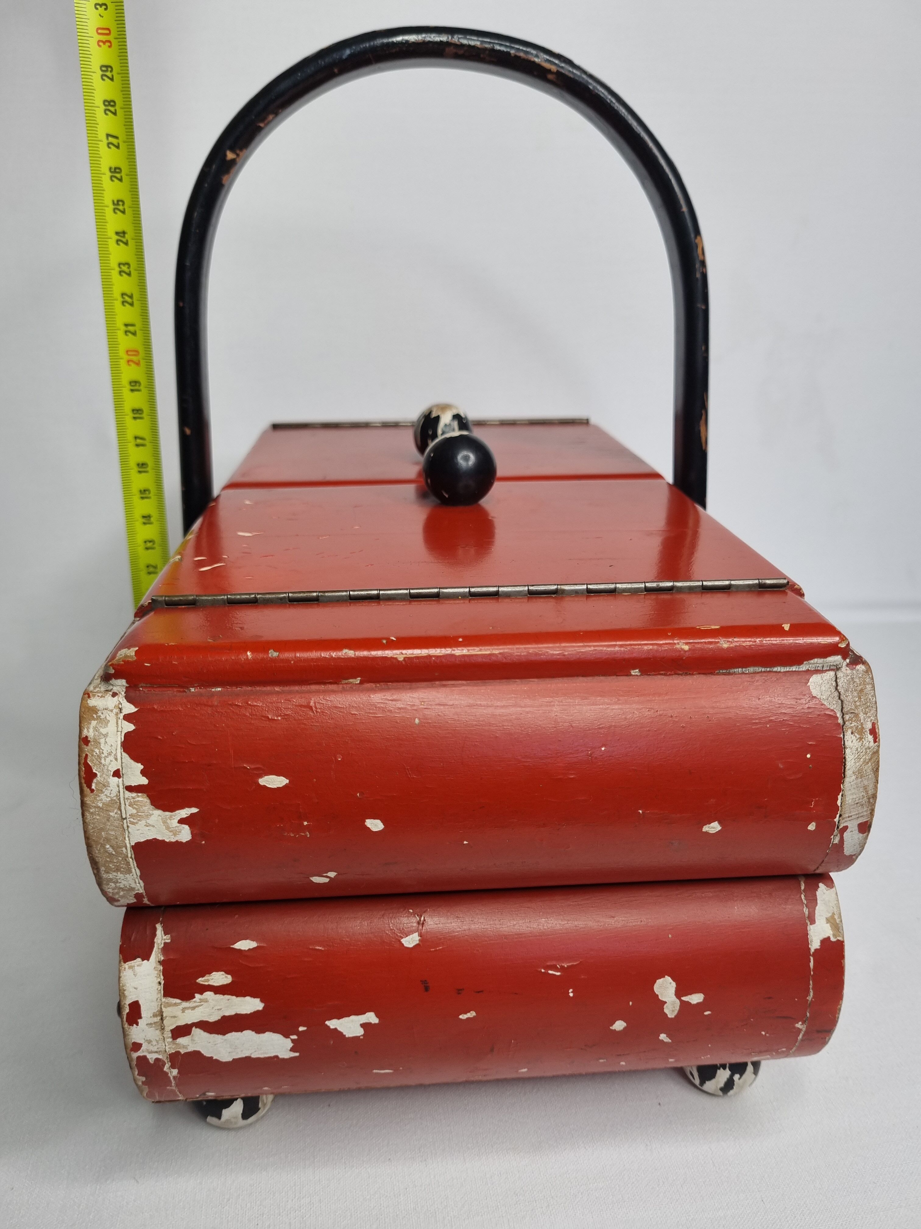 Sewing worker of the 50s