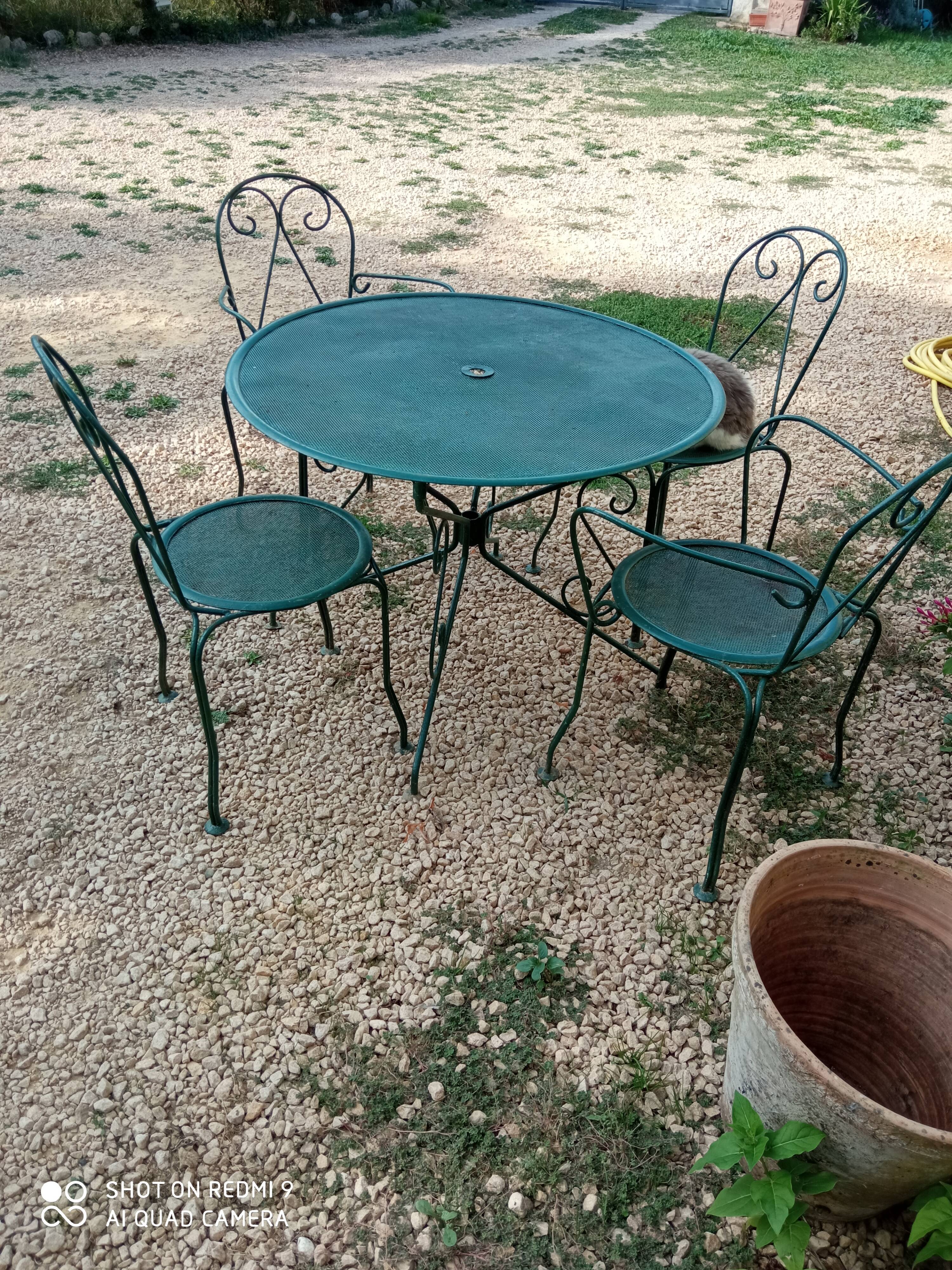 wrought iron garden furniture