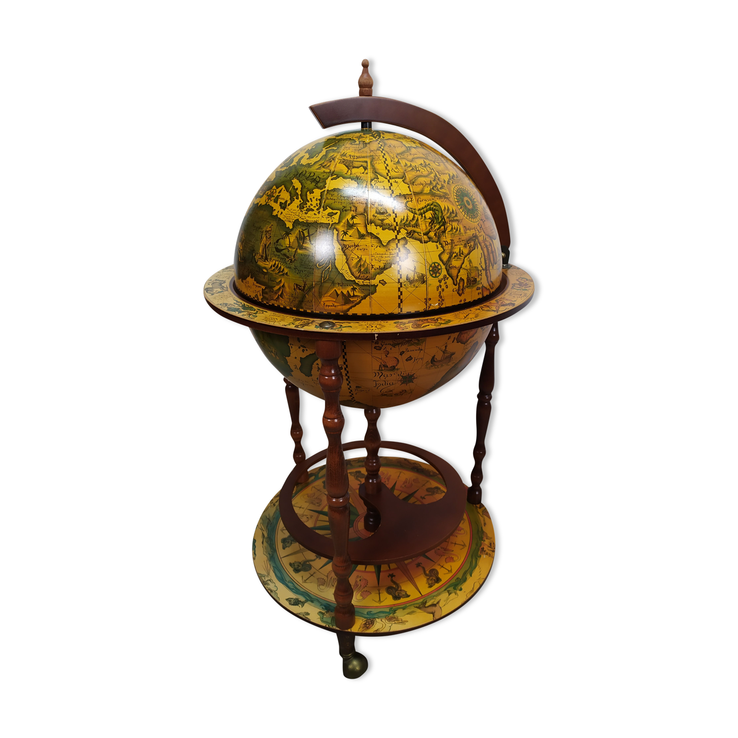 Meuble bar globe en bois sur roulette