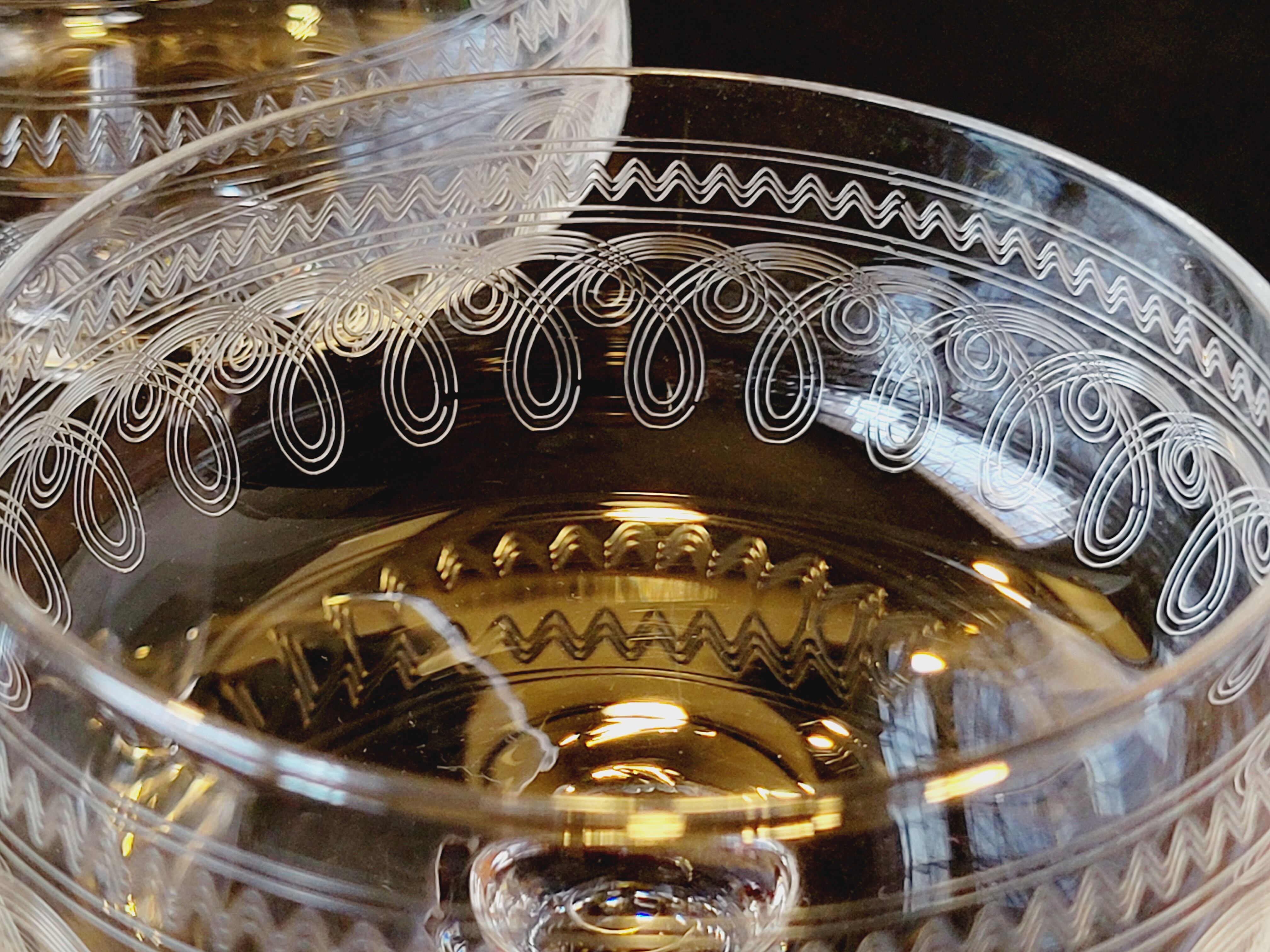 8 old champagne glasses in crystal engraved 1910