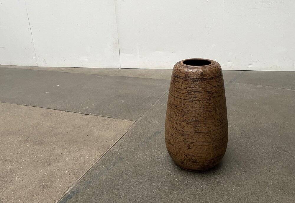 Brutalist mid-century studio ceramic vase by Sybille Karrenberg-Dresler, 1960s.