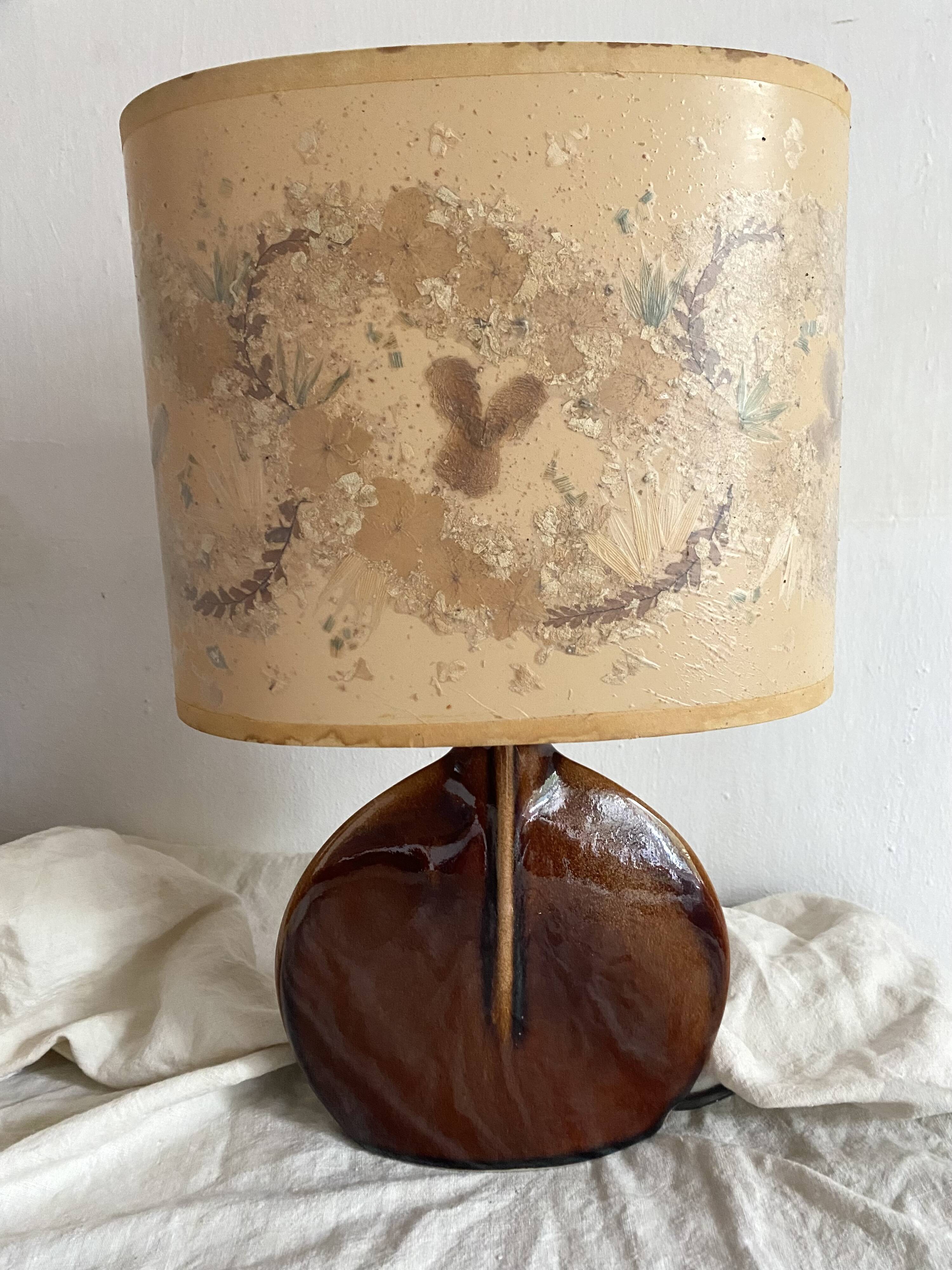 Lampe en céramique et fleurs naturelles, années 70
