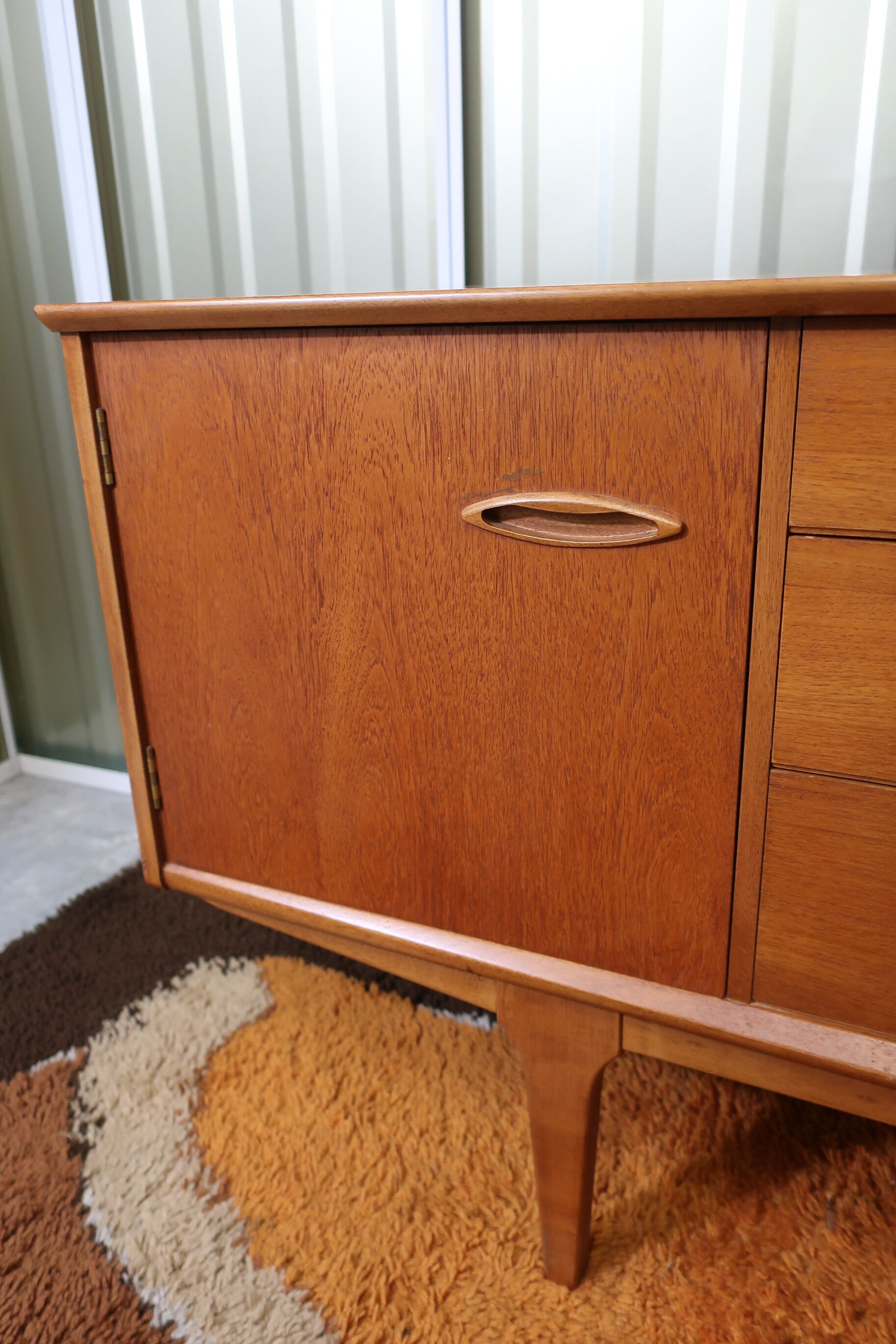 Clear teak thread from the 1960s