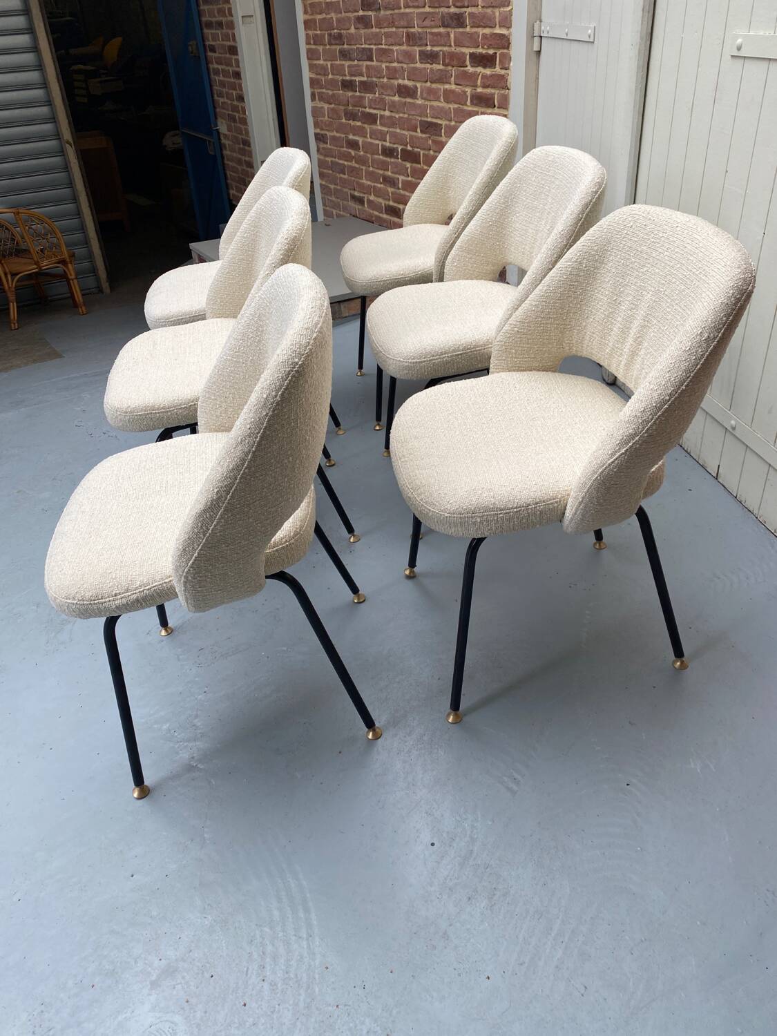Set of 6 conference chairs