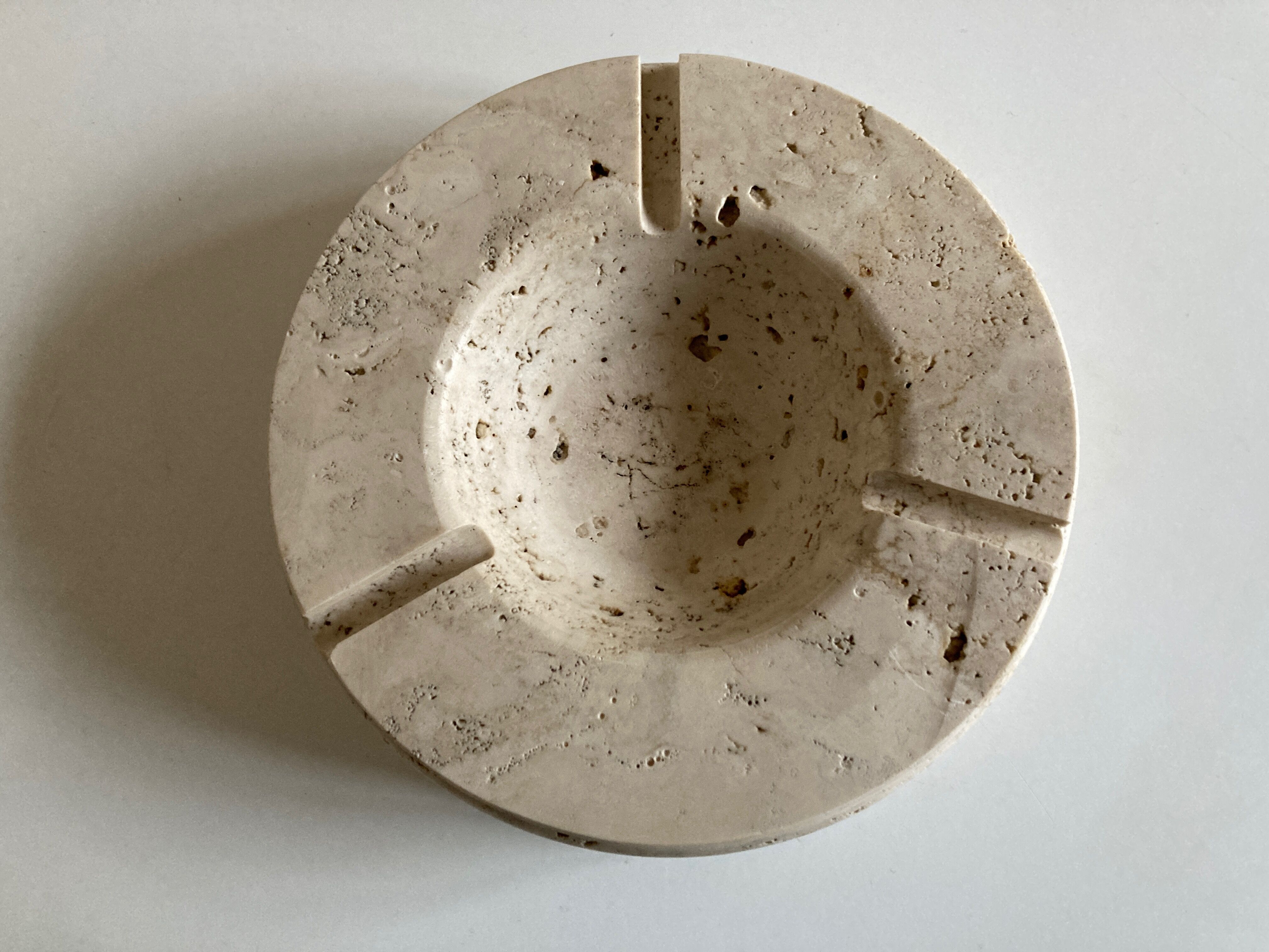 Travertine ashtray XXXL Italian neoclassical work 1970