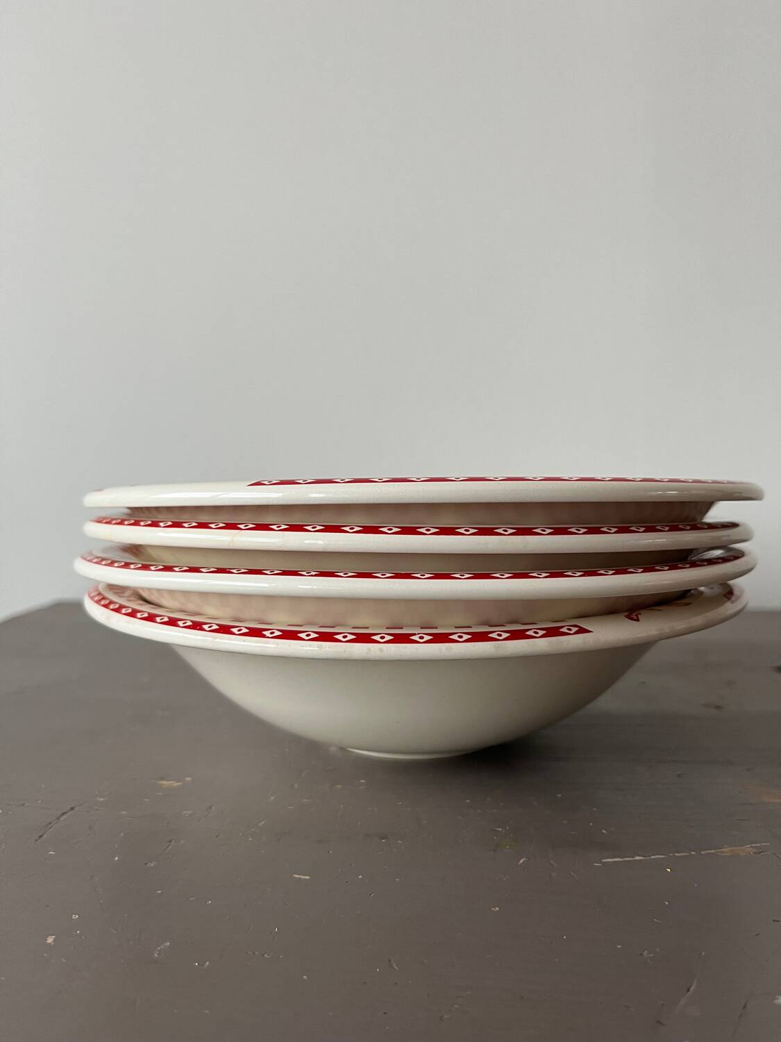 4 soup plates Comptoir de Famille “red checkerboard” model