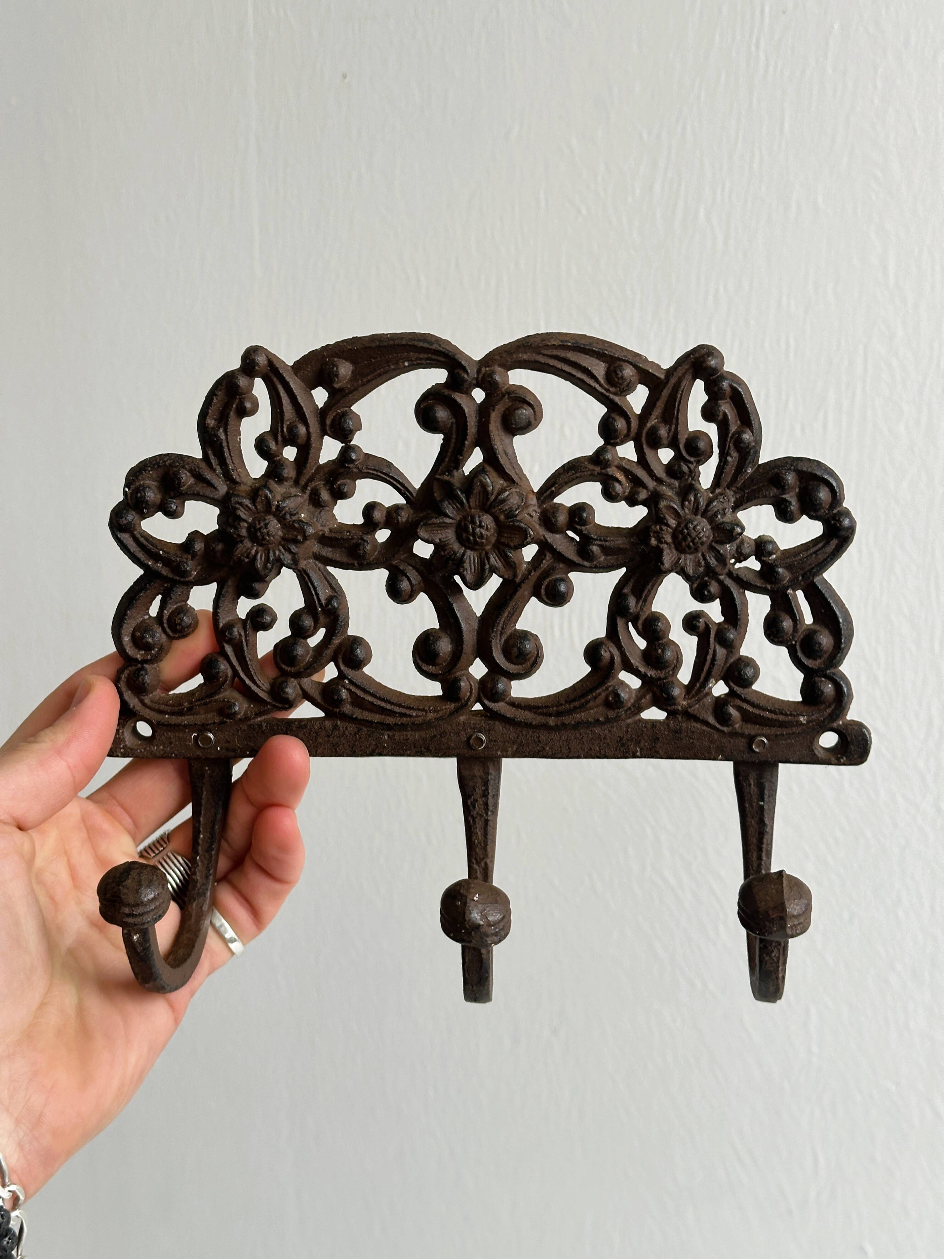 Metal wall key holder