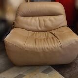 Individual leather armchair