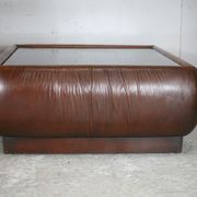 Ensemble fauteuil et table basse cuir, Italie, circa 1970. space age