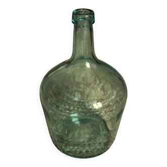 Give me a 2 L glass jug.