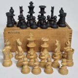 Antique Staunton Design Chess Set - Turned Wood Pieces (King 6cm)