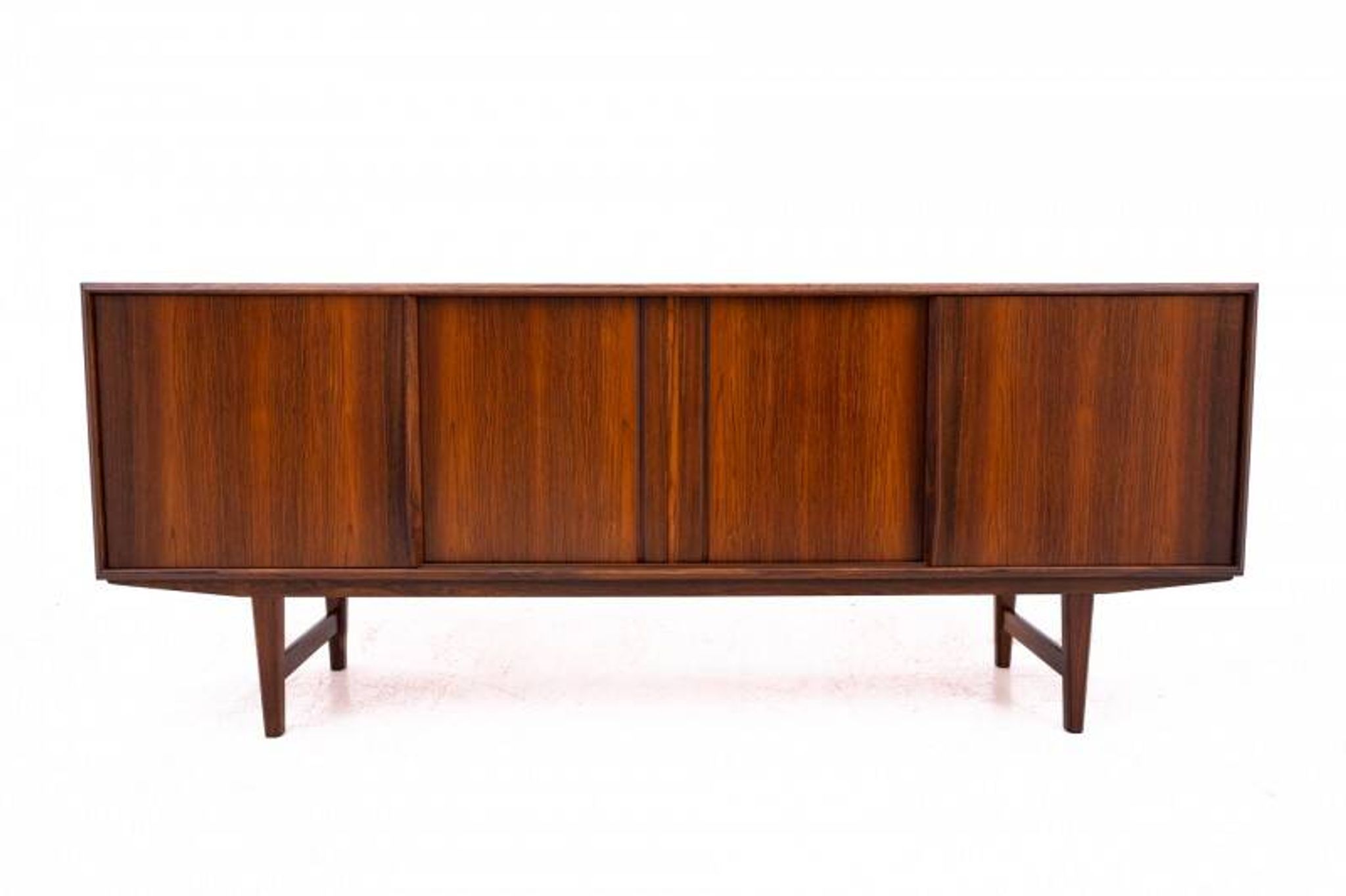 Buffet commode des années 1960, Danemark. Après rénovation.