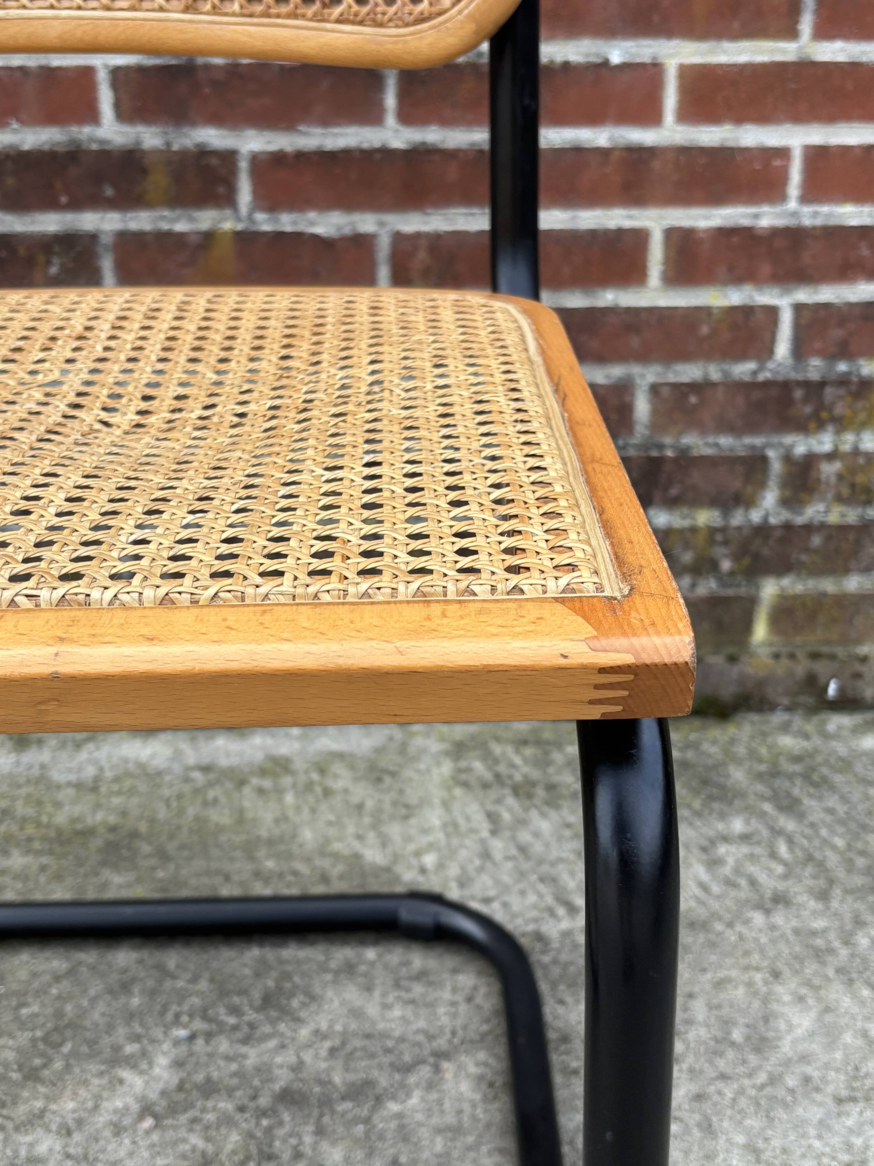 Set of 4 chairs Cesca B32 designed by Marcel Breuer design black frame